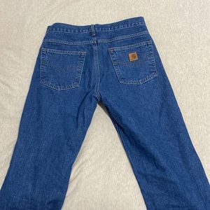 Like New Carhartt Relaxed Fit Medium Wash Jeans 31 waist x 32 inseam